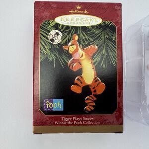 Hallmark 1999 Keepsake Ornament Tigger Plays Soccer Winnie The Pooh